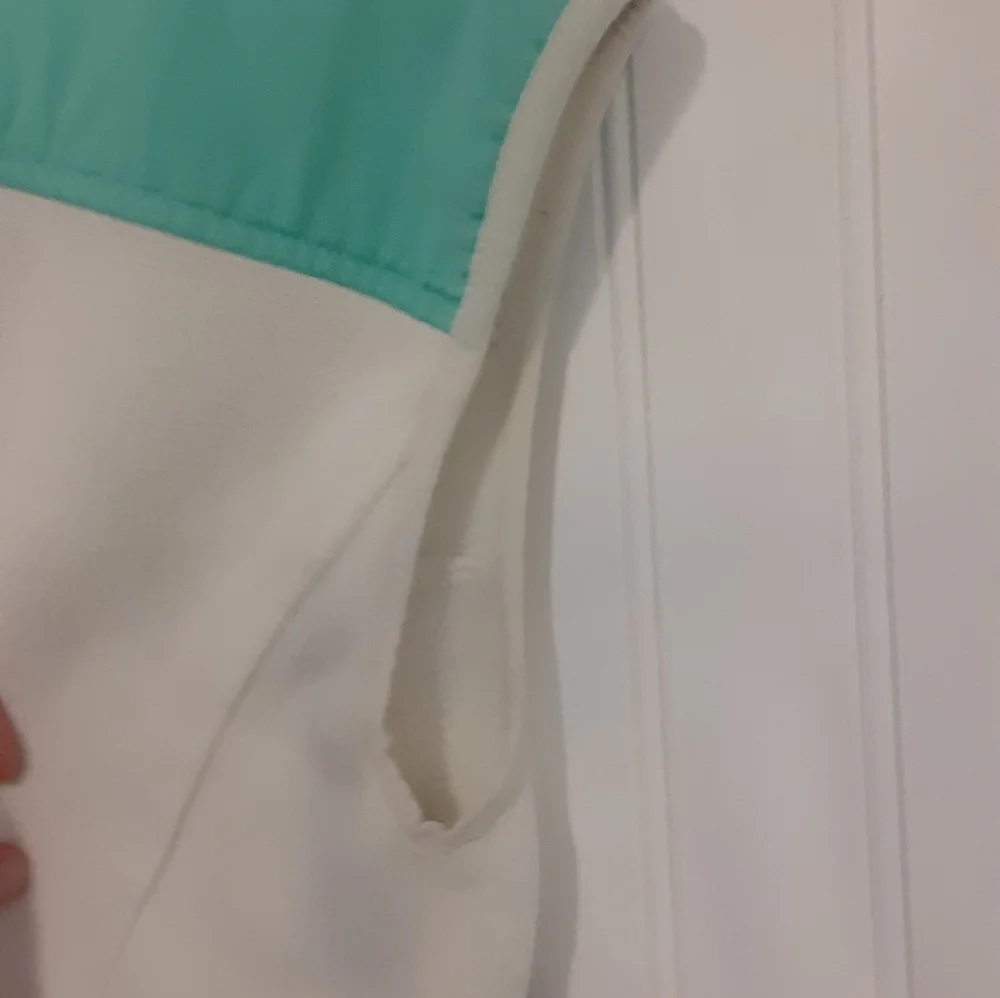 Vineyard Vines XXS fleece vest white and aqua - Picture 6 of 13